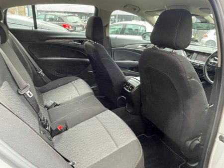 2021 Opel Insignia - thumbnail 8