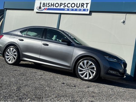 2024 Skoda Octavia - view 3