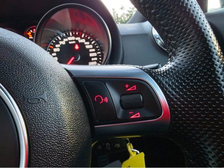 2012 Audi TT - thumbnail 19