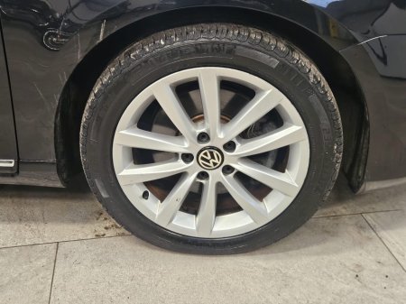 2015 Volkswagen Passat 1.4 TSI 125HP Trendline €12,750 thumbnail