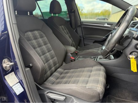 2017 Volkswagen Golf - thumbnail 21