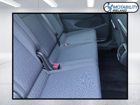 2026 Volkswagen Caddy Maxi 1.5 PHEV Hybrid Wheelchair Accessible  Taxi €66,995 thumbnail