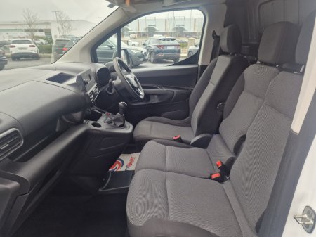 2021 Opel Combo - thumbnail 15