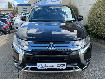 2020 Mitsubishi Outlander - photo 2
