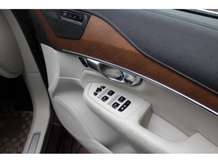 2019 Volvo XC90 - thumbnail 10