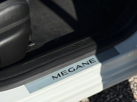 2017 Renault Megane - thumbnail 21