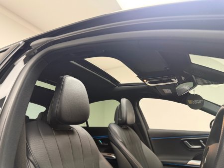 2025 Mercedes-Benz E Class E220D AMG LINE PREMIUM *PAN ROOF* €79,990 thumbnail