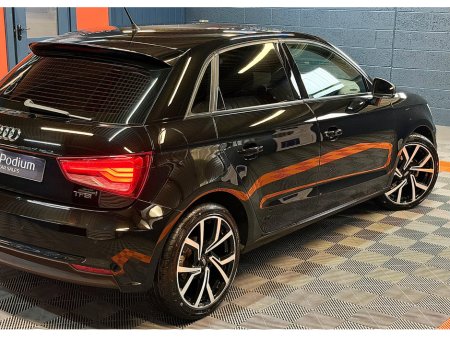 2017 Audi A1 - thumbnail 18