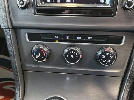 2013 Volkswagen Golf 1.6 TDI 105HP COMFORTLINE €7,950 thumbnail