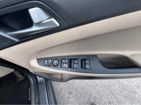 2016 Hyundai Tucson - thumbnail 13