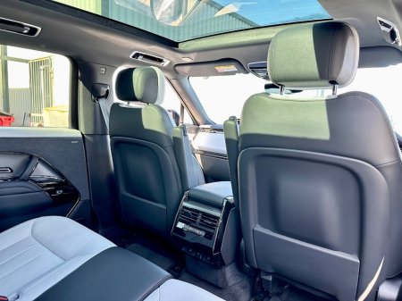 2025 Land Rover Range Rover Sport - thumbnail 9
