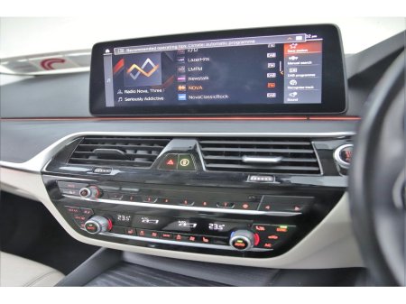 2021 BMW 5 Series - thumbnail 16