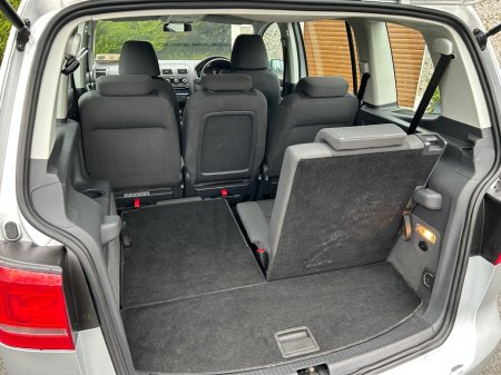 2014 Volkswagen Touran TRENDLINE BLUEMOTION 1.6 TDI 7SEATS 105 5DR €7,950 thumbnail