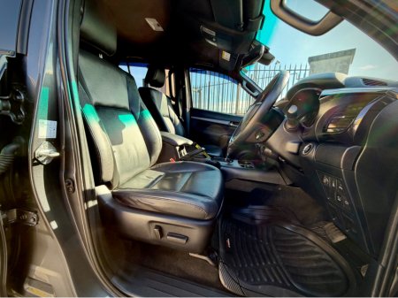 2024 Toyota Hilux - thumbnail 12