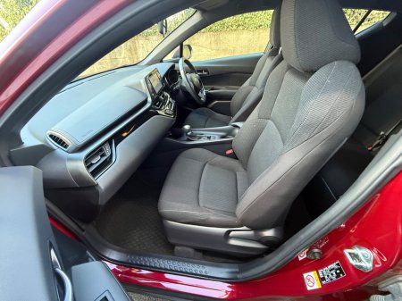 2019 Toyota C-HR - thumbnail 25