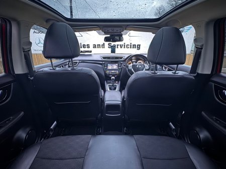 2015 Nissan Qashqai 1.5 SVE DAP + GLASS ROYALE ROOF E 4DR €9,800 thumbnail