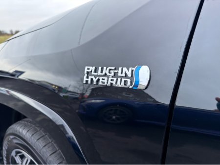 2024 Toyota Rav4 4X4 PHEV - Platinum Modelista - New model €48,940 thumbnail