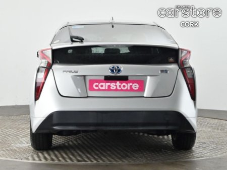 2017 Toyota Prius - thumbnail 4