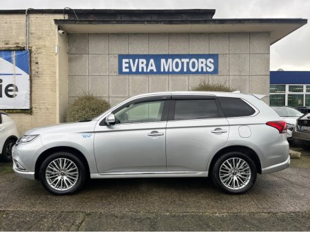 2020 Mitsubishi Outlander G 4WD AUTOMATIC PHEV 2.4 PETROL //HIGH SPEC//HALF LEATHER ELECTRIC HEATED SEATS//HEATED STEERING WHEEL//REVERSE CAMERA//KEYLESS ENTRY// €24,950 thumbnail