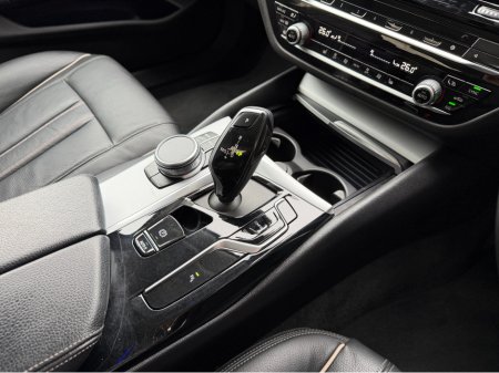 2021 BMW 5 Series M-PERFORMANCE PACK..R 20 ALLOYS..2 KEYS €25,900 thumbnail