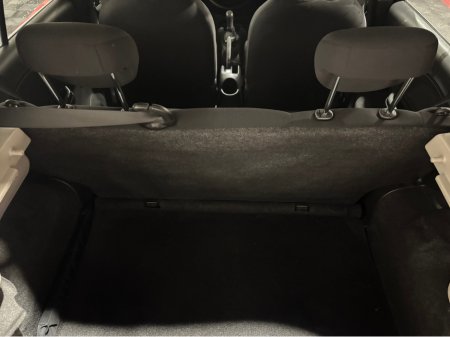 2017 Nissan Micra - thumbnail 16