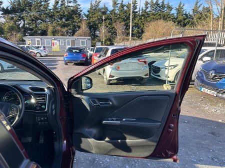 2015 Honda Grace - thumbnail 10