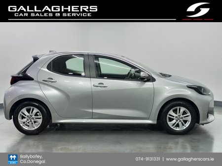 2024 Toyota Yaris (241) LUNA 1.5 PETROL IRISH CAR 1 OWNER €22,495 thumbnail