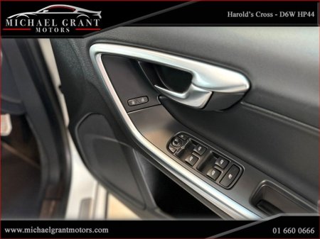 2015 Volvo V60 T4 1.6 PETROL AUTOMATIC R DESIGN POLESTAR HUGE SPEC / ONLY 99KM / FULL HISTORY €14,950 thumbnail