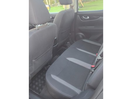 2017 Nissan Qashqai 1.5 DSL SV €14,950 thumbnail