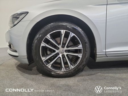 2019 Volkswagen Passat 2.0 TDI 150HP Highline From €353 Pm HP 36Mts, €22,950 thumbnail