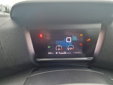 2022 Citroen C4 Feel Pack Bluehdi 110 4DR €20,950 thumbnail