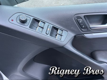 2016 Volkswagen Tiguan - thumbnail 7