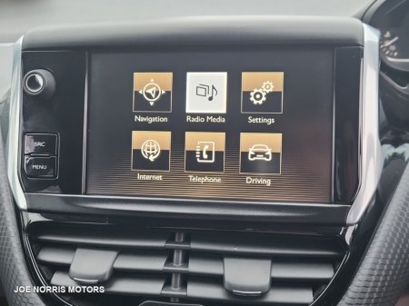 2016 Peugeot 2008 - thumbnail 18