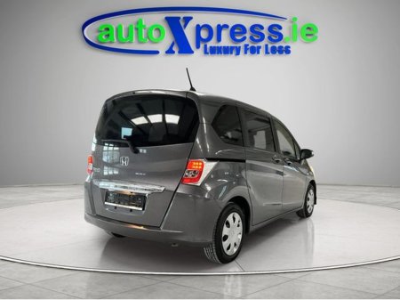 2016 Honda Freed 7 SEATER 1.5 Petrol Auto, Reversing camera €13,495 thumbnail
