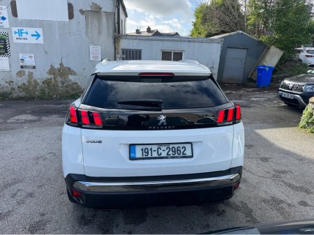 2019 Peugeot 3008 ALLURE 1.5 BLUE HDI 130 6 6.2 4DR €16,900 thumbnail