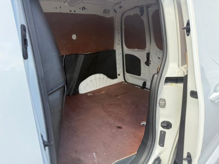 2020 Peugeot Partner - thumbnail 18