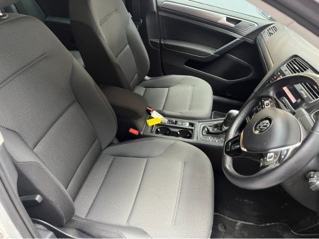 2020 Volkswagen Golf - thumbnail 10