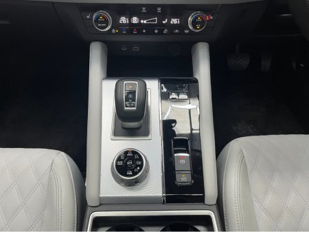 2024 Mitsubishi Outlander - thumbnail 25