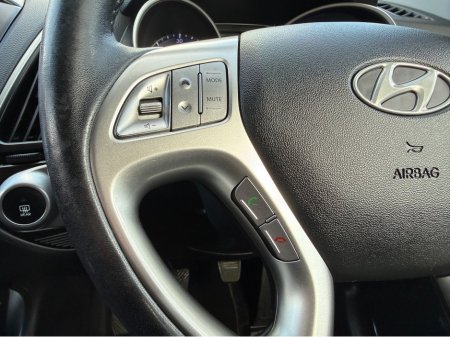 2012 Hyundai ix35 - thumbnail 17