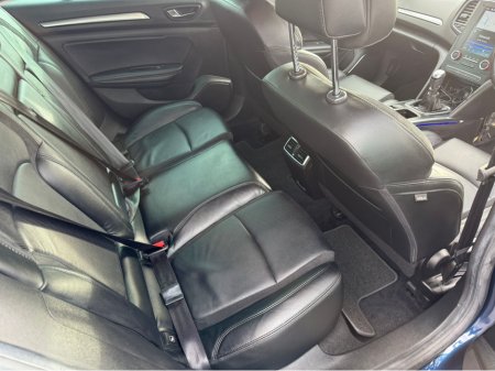 2020 Renault Megane ONE OWNER LOW MILEAGE SIGNATURE MODEL €14,950 thumbnail