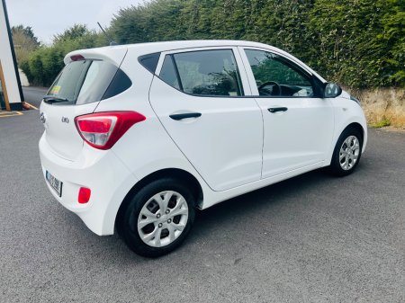 2017 Hyundai i10 - thumbnail 10