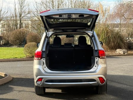 2018 Mitsubishi Outlander - thumbnail 9