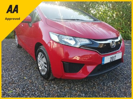 2017 Honda Jazz 1.3 AUTOMATIC NOT HYBRID FULLY SERVICED 4 NEW TYRES 2 YEARS NCT 6 MONTHS ROAD TAX FACTORY IMMOBILISER MULTI FUNCTION STEERING WHEEL REVERSE CAMERA LARGE TOUCH SCREEN MULTIMEDIA SYSTEM