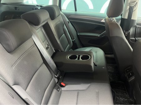 2019 Volkswagen Golf - thumbnail 11