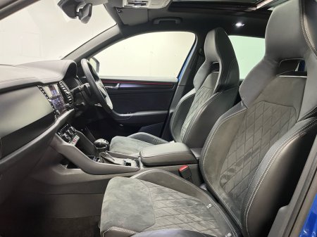 2023 Skoda Kodiaq Sportline 7 Seat DSG 2.0TDI 150BHP - Reversing Camera - Panoramic Sunroof - Climate Control - Heated Seats - Keyless Start - Apple CarPlay/Android Auto €51,950 thumbnail