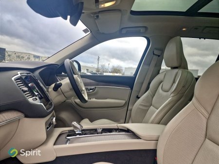 2023 Volvo XC90 - thumbnail 3