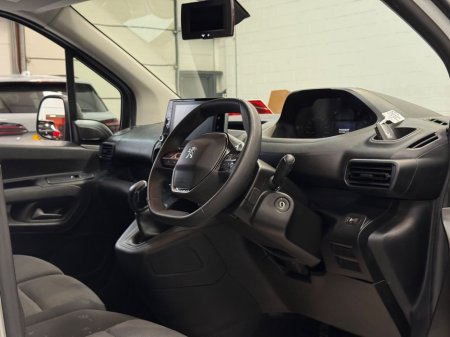 2020 Peugeot Partner - thumbnail 8