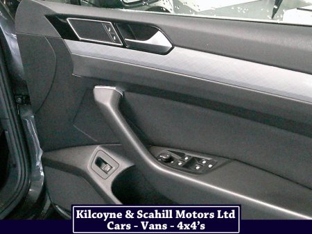 2021 Volkswagen Passat SE NAV TDI S-A DSG thumbnail