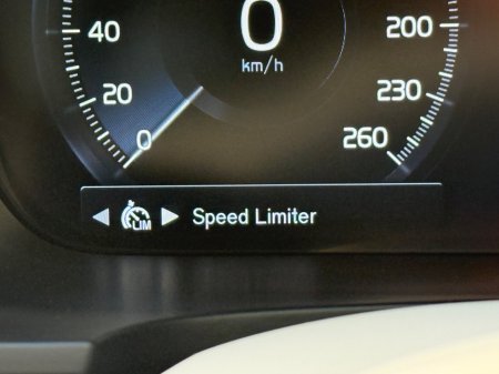 2019 Volvo S90 D4 190hp Momentum Geartronic thumbnail