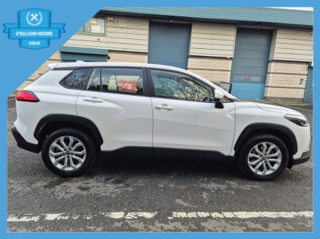 2023 Toyota Corolla CROSS LUNA 1.8 4DR AUTO €29,499 thumbnail